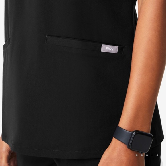 Figs Scrub Casma V-Neck Top Black Size X-small - Picture 3 of 12